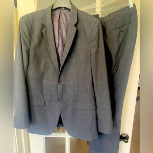 Banana Republic outlet suit